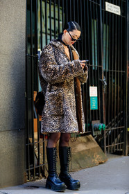 model, sora choi, leopard printed coat, fur coat, black leather jacket, black leather dress, black leather boots, high boots, flat boots, laced boots, black tights, beige coat, iphone, smartphone, fashion week, frenchystyle, FW, jonathan paciullo, street style, NYFW, NEW YORK, AUTUMN WINTER 2020-2021, FALL WINTER 2020-2021, FW 20-21, vertical, full length