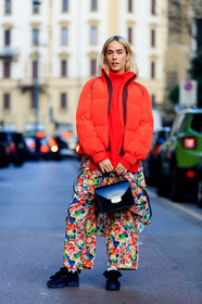 AUTUMN WINTER 2017-2018, AW 17-18, black bag, black shoes, black sneakers, down jacket, FALL WINTER 2017-2018, fashion week, floral, flower, frenchystyle, full length, FW, FW 17-18, jonathan paciullo, leather bag, leather shoes, MFW, MILAN, printed pants, red jacket, street style, trousers, vertical
