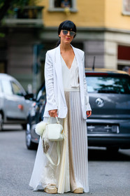 blazer, espadrilles, fashion week, frenchystyle, fringes, full length, FW, jonathan paciullo, leather bag, MFW, MILAN, pleated dress, pleats, SPRING SUMMER 2017, SS 17, street style, sunglasses, tone on tone, total look white, vertical, white bag, white fur, white jacket, white shoes