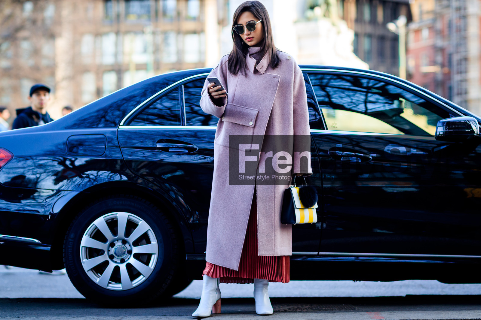 atmosphere details, AUTUMN WINTER 2017-2018, AW 17-18, FALL WINTER 2017-2018, fashion week, frenchystyle, full length, FW, FW 17-18, graphic bag, high heels, horizontal, jonathan paciullo, leather bag, leather shoes, MFW, MILAN, pink coat, pleated skirt, printed bag, red skirt, street style, striped bag, sunglasses, white boots, yellow bag