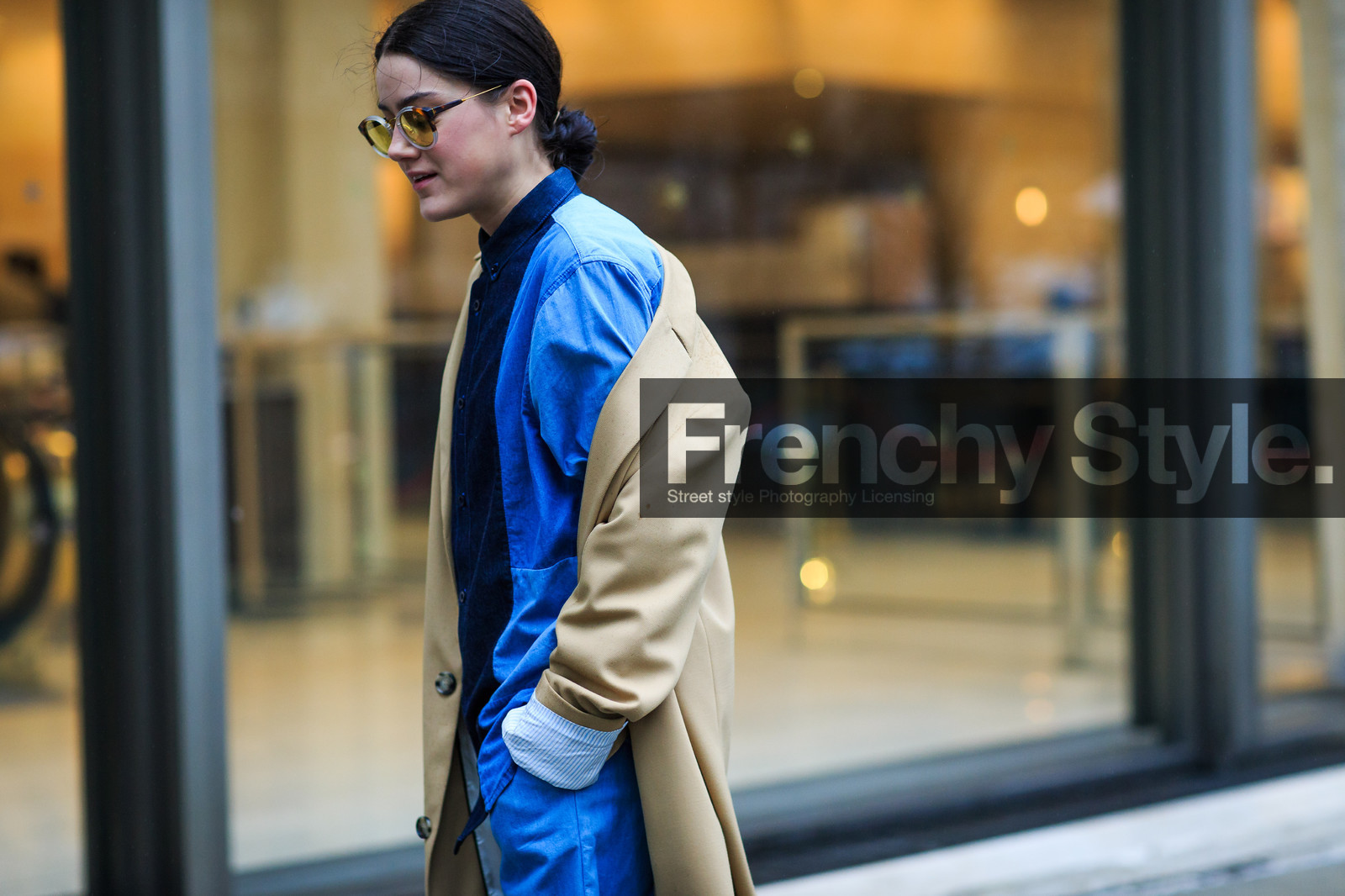 atmosphere details, AUTUMN WINTER 2016-2017, AW 16-17, beige coat, blue denim, denim shirt, detail, fashion week, frenchystyle, FW, FW 16-17, horizontal, jonathan paciullo, NEW YORK, NYFW, off the shoulder, overcoat, patchwork, street style, woman