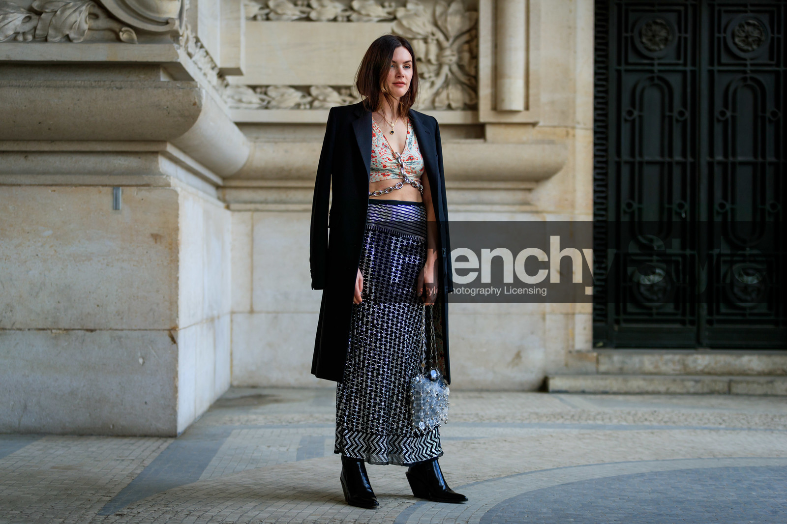 beige top, black coat, black shoes, black skirt, crop top, glitter, graphic skirt, harness, leather shoes, madelynn furlong, paco rabanne, printed skirt, printed top, sequined skirt, shiny skirt, transparent bag, PARIS, PFW, street style, jonathan paciullo, FW, frenchystyle, fashion week, AUTUMN WINTER 2019-2020, AW 19-20, FALL WINTER 2019-2020, FW 19-20, horizontal, atmosphere details, full length
