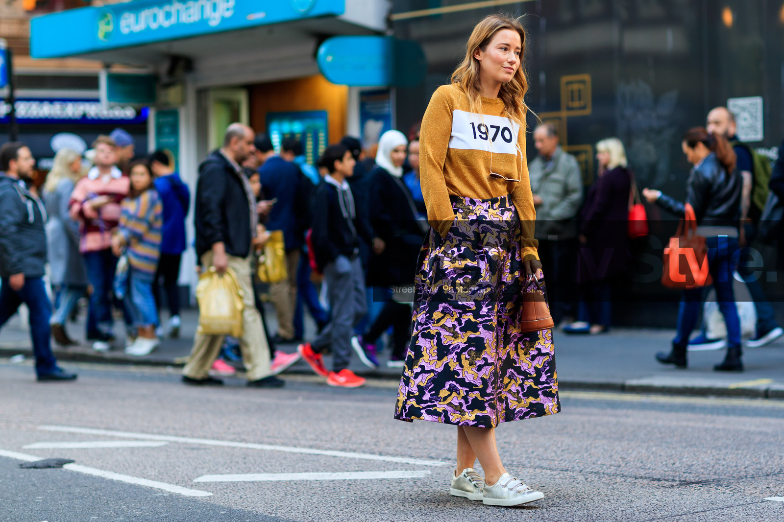adidas, atmosphere details, brown bag, camel sweater, fashion week, frenchystyle, full length, FW, golden sneakers, graphic bag, graphic skirt, horizontal, jonathan paciullo, leather bag, leather shoes, LFW, LONDON, printed skirt, printed sweater, purple skirt, SPRING SUMMER 2018, SS 18, street style