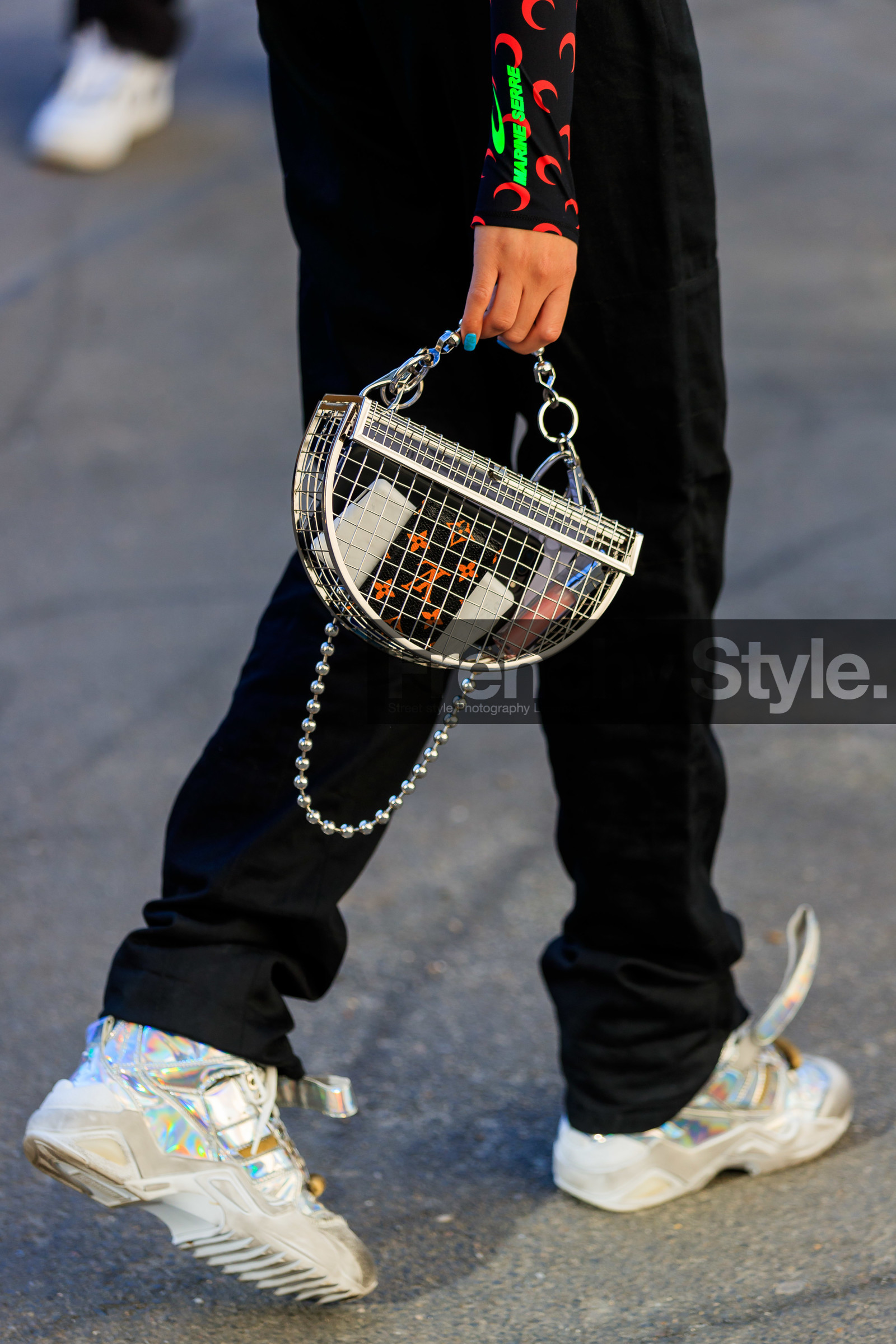 aleali may, black jumpsuit, graphic bag, leather bag, leather shoes, marine serre, printed bag, shiny shoes, silver shoes, transparent bag, trousers, white shoes, fashion week, frenchystyle, FW, jonathan paciullo, street style, PFW, PARIS, AUTUMN WINTER 2019-2020, AW 19-20, FALL WINTER 2019-2020, FW 19-20, vertical, atmosphere details, detail