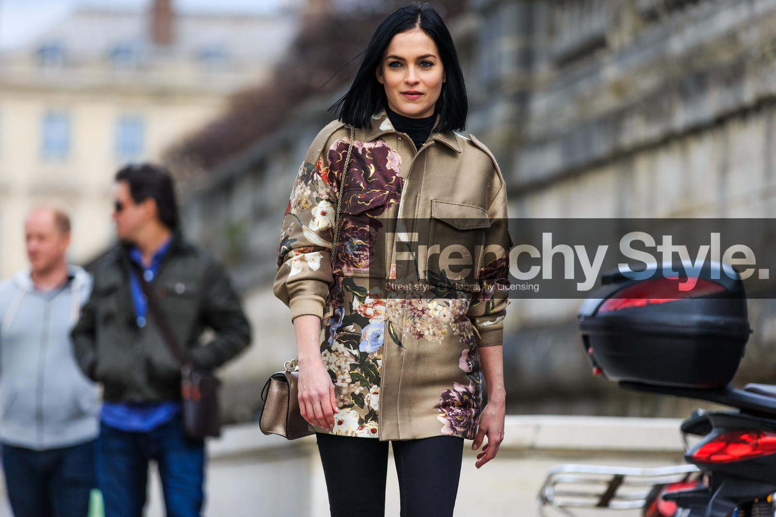 atmosphere details, AUTUMN WINTER 2016-2017, AW 16-17, beige jacket, bronze, detail, FALL WINTER 2016-2017, fashion week, floral, flower, frenchystyle, FW, FW 16-17, horizontal, jonathan paciullo, leigh lezark, PARIS, PFW, printed jacket, street style
