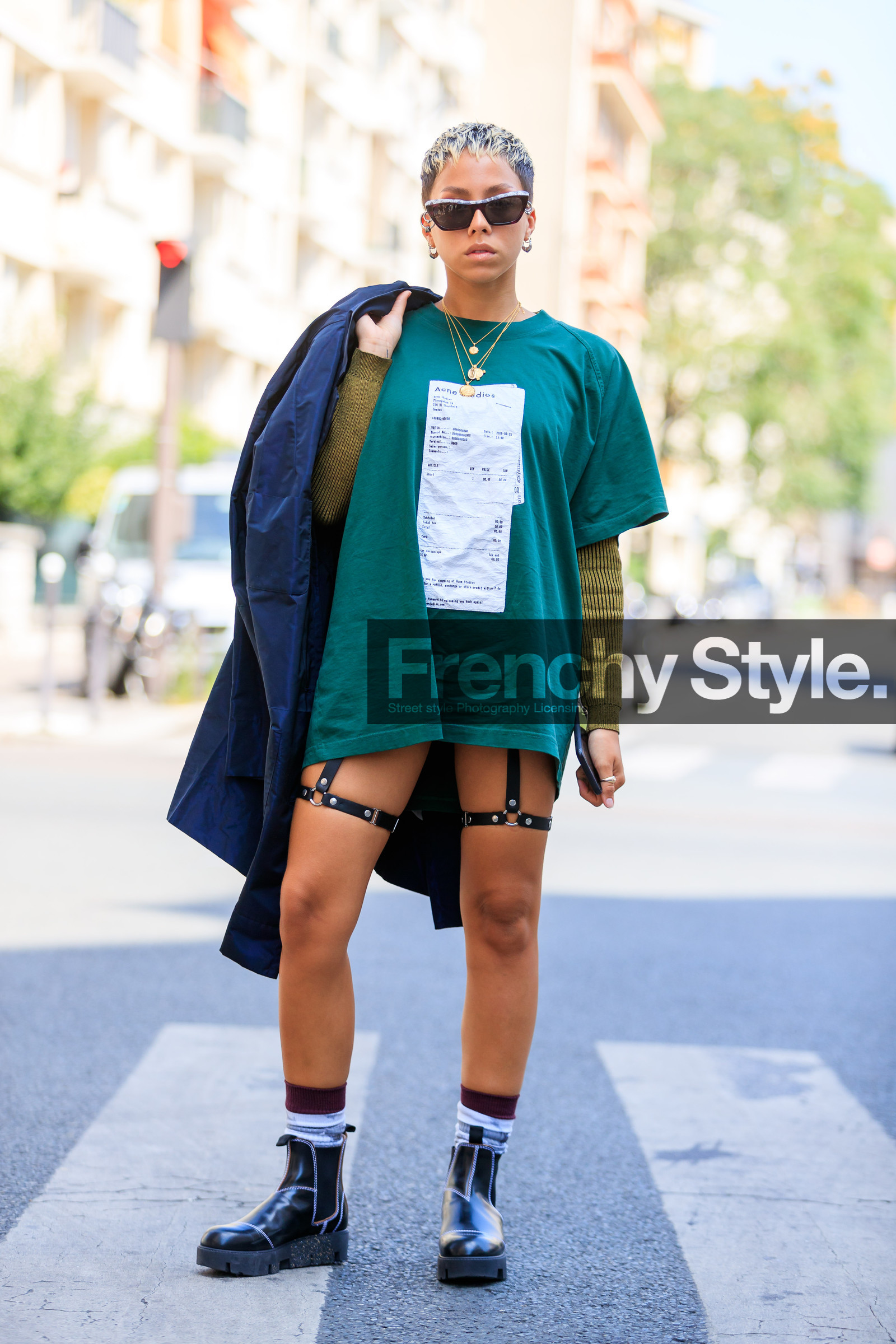 acne studios, black shoes, dyed hair, green top, harness, leather shoes, necklace, printed t shirt, sunglasses, fashion week, frenchystyle, FW, jonathan paciullo, street style, PFW, PARIS, vertical, full length, AUTUMN WINTER 2018-2019, FALL WINTER 2018-2019, FW 18-19