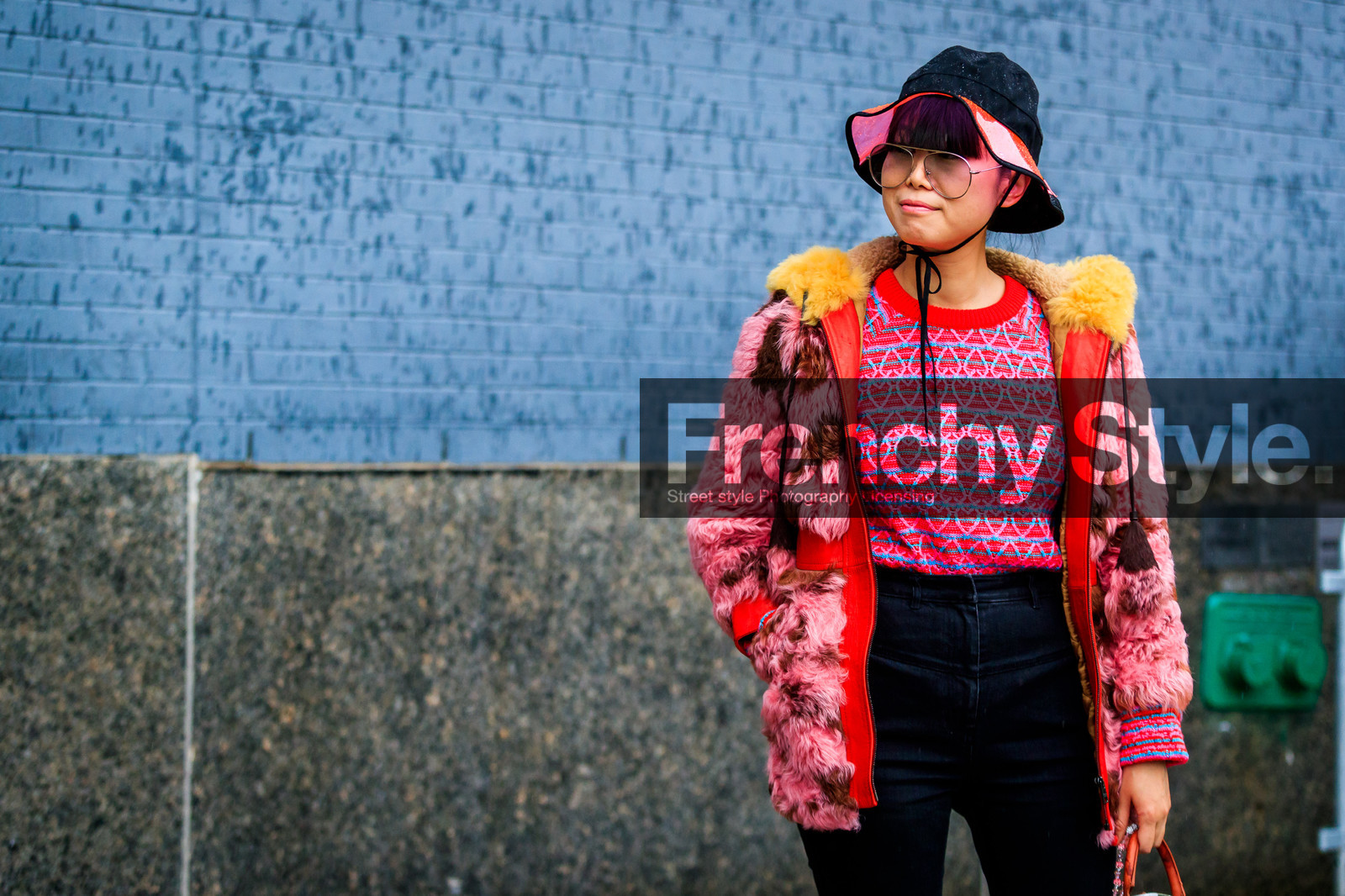 black denim, black hat, denim pants, fur jacket, fuschia, graphic jacket, graphic sweater, jeans, miu miu, pink fur, pink jacket, printed jacket, printed sweater, red, red sweater, shearling, sunglasses, trousers, street style, jonathan paciullo, FW, frenchystyle, fashion week, NYFW, NEW YORK, AUTUMN WINTER 2018-2019, AW 18-19, FALL WINTER 2018-2019, FW 18-19, atmosphere details, horizontal, detail, leaf greener