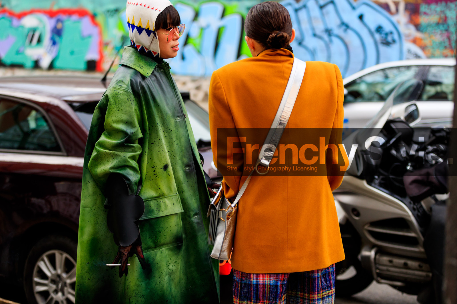 black gloves, checked, graphic pants, green coat, hood, leather bag, leather gloves, multicolor pants, orange jacket, plaid, printed pants, sunglasses, tartan, trousers, fashion week, frenchystyle, FW, jonathan paciullo, street style, PFW, PARIS, AUTUMN WINTER 2018-2019, FALL WINTER 2018-2019, FW 18-19, horizontal, atmosphere details, leaf greener