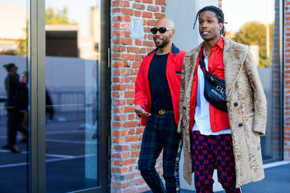 asap rocky, atmosphere details, black bag, blue pants, brown fur, detail, fanny pack, fashion week, frenchystyle, fur jacket, FW, graphic bag, graphic pants, gucci, horizontal, jonathan paciullo, leather bag, MFW, MILAN, printed bag, printed pants, red jacket, SPRING SUMMER 2018, SS 18, street style, trousers, white t shirt
