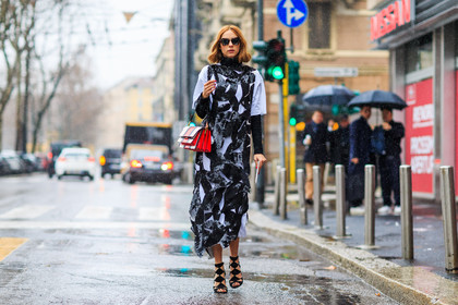 atmosphere details, AUTUMN WINTER 2016-2017, AW 16-17, black dress, black heels, black sandals, candela novembre, embroidered dress, FALL WINTER 2016-2017, fashion week, frenchystyle, full length, FW, FW 16-17, graphic dress, graphic shoes, high heels, horizontal, jonathan paciullo, laser cut, leather bag, LFW, LONDON, MENSWEAR, open toe, printed bag, red bag, see through, sequined dress, street style, striped bag, sunglasses, white t shirt
