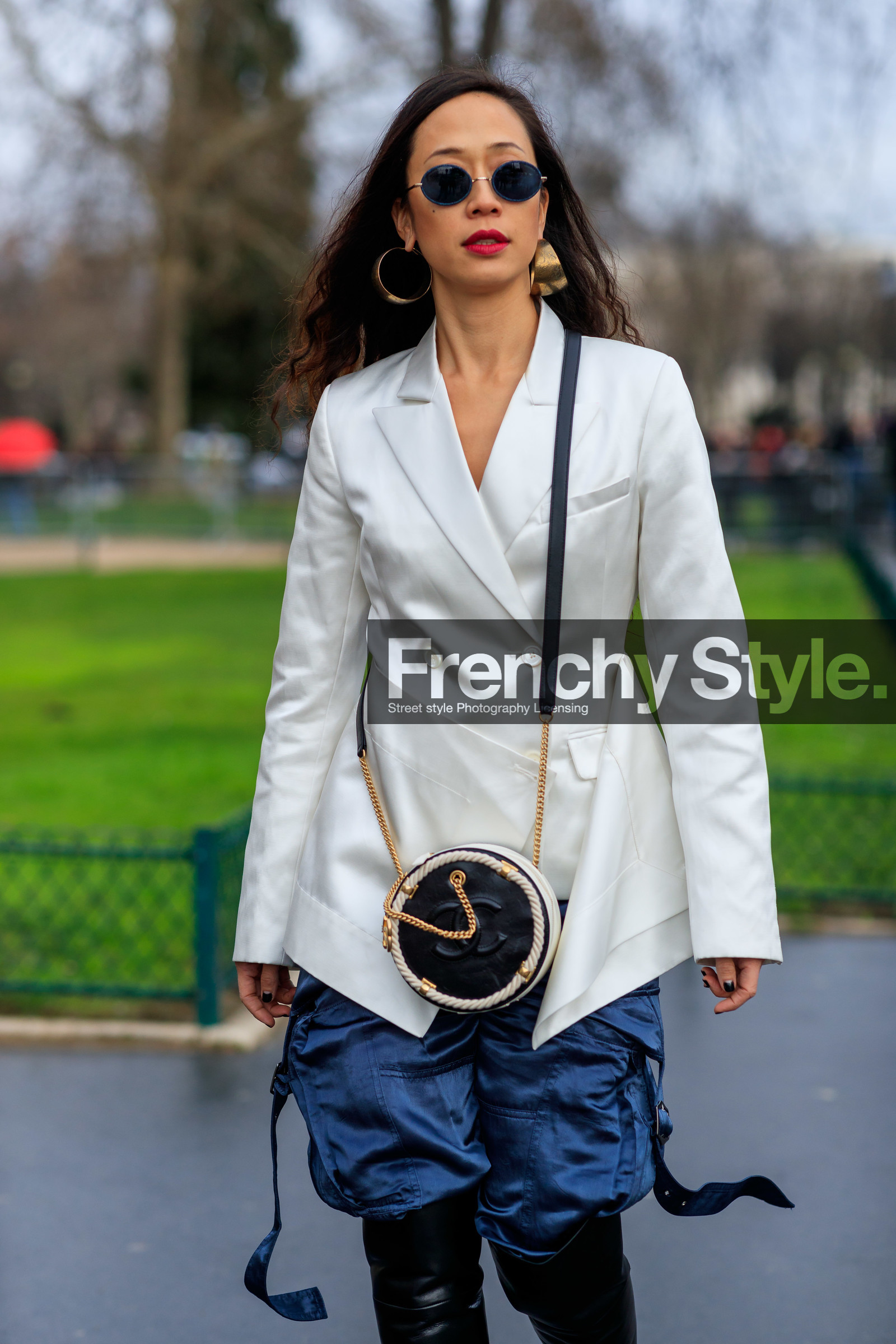 black and white bag, blazer, blue pants, chanel, earrings, graphic bag, leather bag, printed bag, sunglasses, trousers, white jacket, PARIS, PFW, street style, jonathan paciullo, FW, frenchystyle, fashion week, AUTUMN WINTER 2019-2020, AW 19-20, FALL WINTER 2019-2020, FW 19-20, vertical, atmosphere details, detail