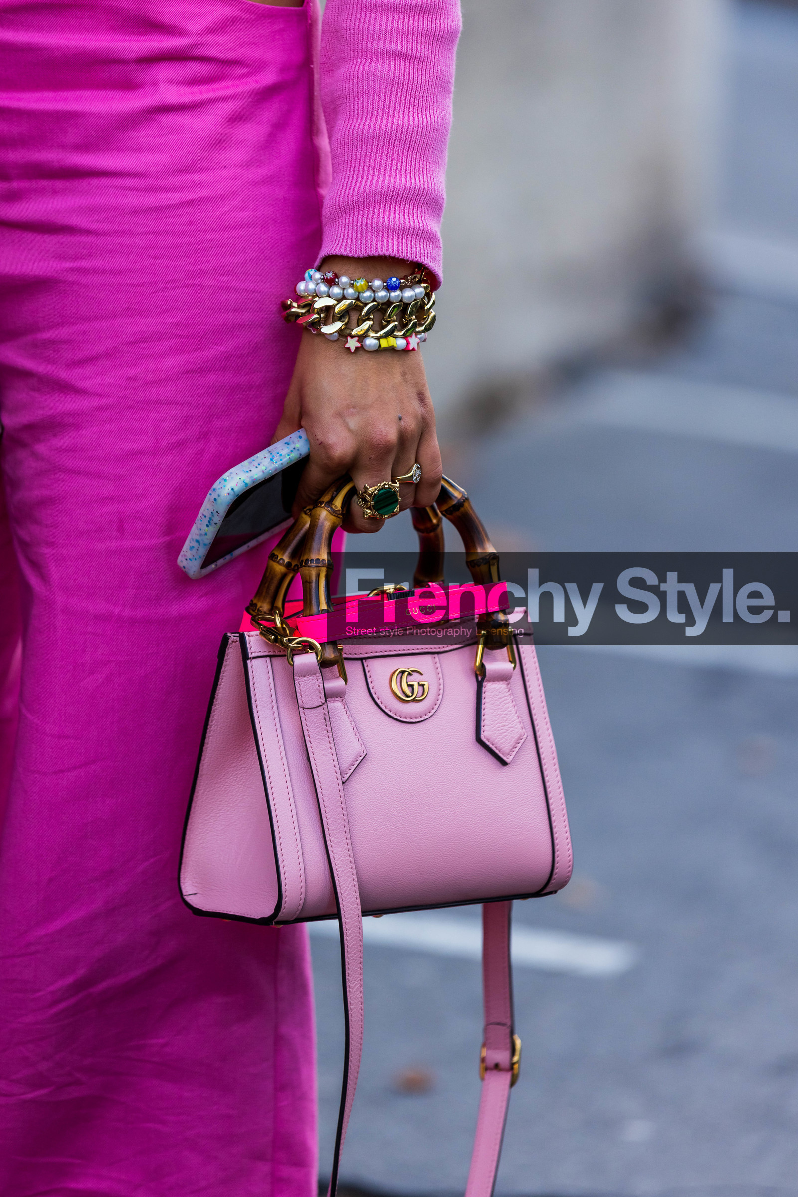 bag, bead bracelet, bracelet, color, gold bracelet, gucci bag, leather bag, pearl, pink, pink bag, pink pants, ring, fashion week, frenchystyle, FW, jonathan paciullo, street style, PFW, PARIS, SPRING SUMMER 2022, SS 22, vertical, atmosphere details