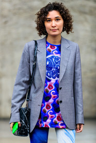 grey jacket, tie and dye pants, tie and dye t-shirt, letter embroidered t-shirt, letter printed t-shirt, purple t-shirt, blue t-shirt, blue pants, white pants, tight pants, legging pants, fashion week, frenchystyle, FW, jonathan paciullo, street style, PFW, PARIS, SPRING SUMMER 2022, SS 22, vertical, atmosphere details, detail