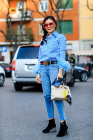 AUTUMN WINTER 2017-2018, AW 17-18, black boots, black shoes, blue denim, blue shirt, denim pants, FALL WINTER 2017-2018, fashion week, feathers, frenchystyle, full length, fun sunglasses, FW, FW 17-18, gucci, hermès, high heels, jeans, jonathan paciullo, leather bag, leather shoes, MFW, MILAN, nude bag, printed shirt, street style, sunglasses, trousers, vertical