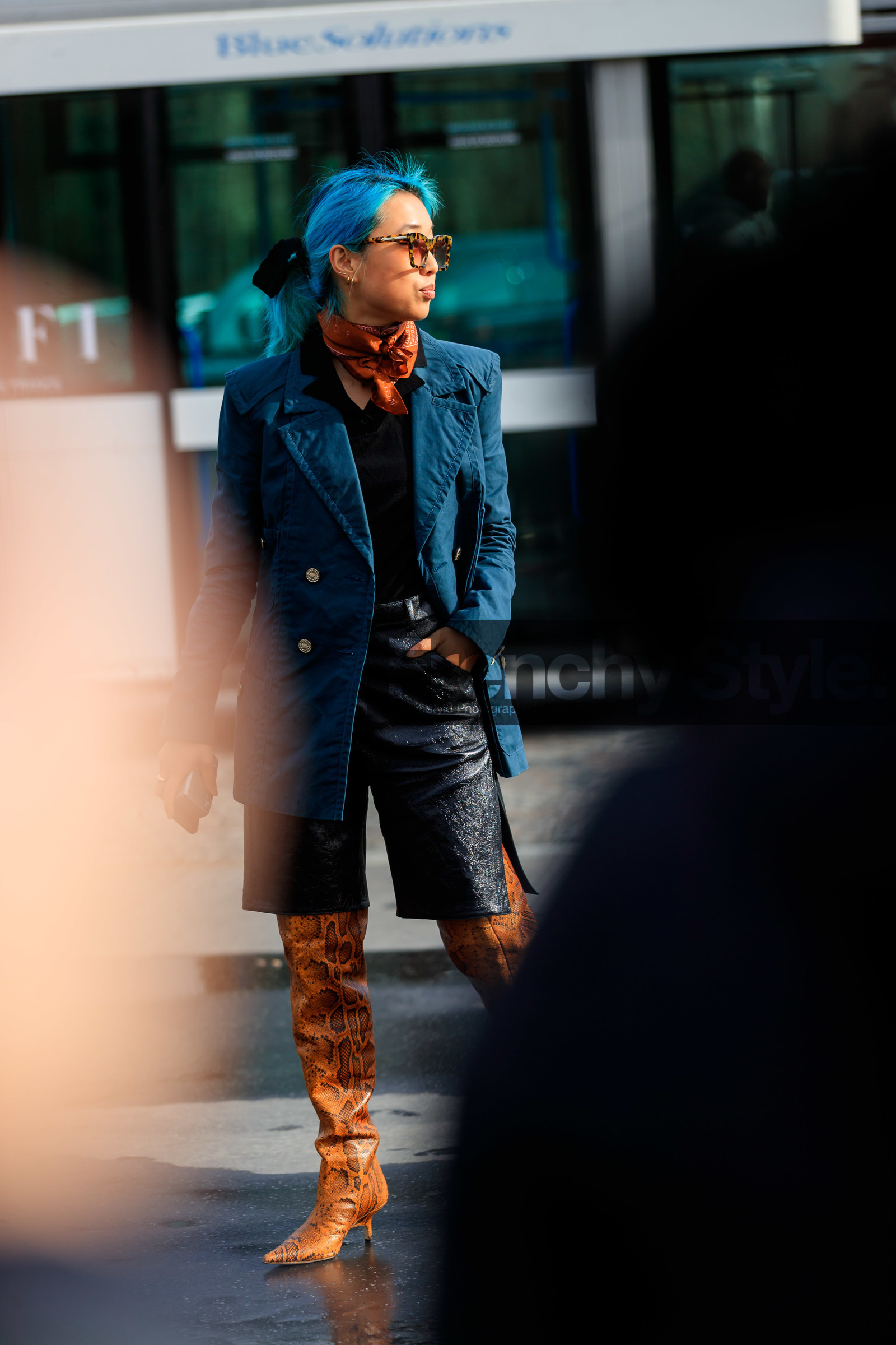 kicki yang zhang, margaret zhang, blue hair, dyed hair, camel scarf, camel leather boots, scale sunglasses, silk scarf, navy blue jacket, high boots, high heels boots, animal skin boots, black vinyl bermuda shorts, black bermuda shorts, vinyl bermuda shorts, fashion week, frenchystyle, FW, jonathan paciullo, street style, PFW, PARIS, vertical, full length
