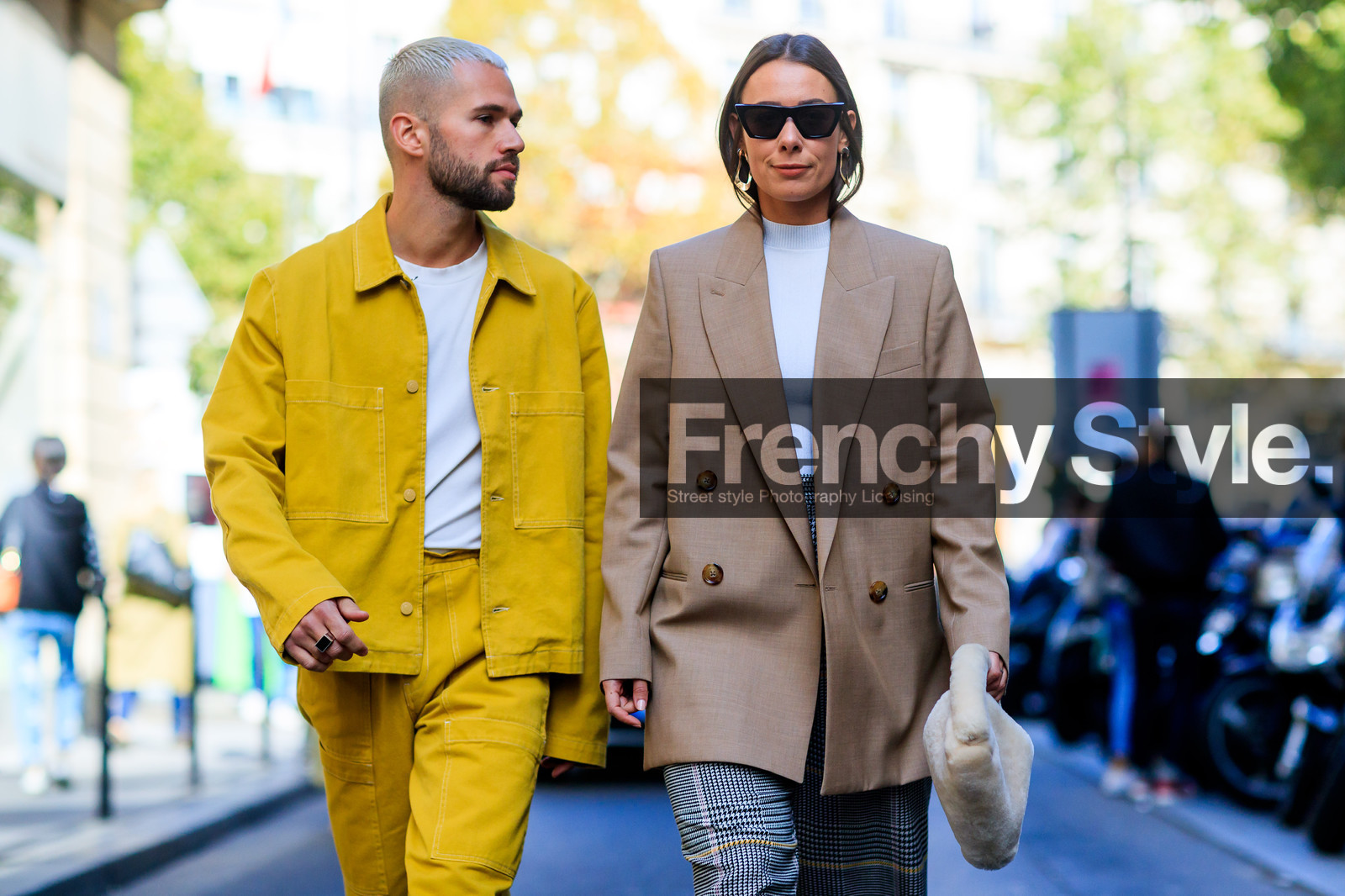 atmosphere details, beige bag, beige jacket, blazer, checked pants, detail, fashion week, frenchystyle, fur bag, FW, graphic pants, grey pants, horizontal, jonathan paciullo, leather bag, PARIS, PFW, plaid, SPRING SUMMER 2018, SS 18, street style, sunglasses, trousers, white t shirt, yellow jacket, yellow pants, alice & j.s