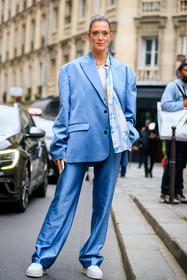 blue jacket, blue pants, oversize jacket, satin pants, satin jacket, loose pants, light blue shirt, satin shirt, printed shirt, satin suits, freckles, golden necklace, golden earrings, chain earrings, chain necklace, dangling earrings, bonanza jewels, stone necklace, strassed necklace, maeva marshall, fashion week, frenchystyle, FW, jonathan paciullo, street style, PFW, PARIS, SPRING SUMMER 2022, SS 22, vertical, full length