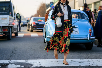 beige shoes, black jacket, black skirt, blazer, choker, graphic skirt, gucci, hair clip, leather bag, leather jacket, leather shoes, loafers, necklace, printed skirt, white bag, white sweater, yuwei zhangzou, fashion week, frenchystyle, FW, jonathan paciullo, street style, MFW, MILAN, AUTUMN WINTER 2019-2020, AW 19-20, FALL WINTER 2019-2020, FW 19-20, atmosphere details, detail, horizontal