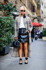 AUTUMN WINTER 2017-2018, AW 17-18, beige coat, black bag, black shoes, black skirt, checked coat, FALL WINTER 2017-2018, fashion week, frenchystyle, full length, FW, FW 17-18, graphic coat, graphic jacket, jonathan paciullo, leather bag, leather shoes, leather skirt, MFW, MILAN, plaid, printed coat, printed jacket, street style, sunglasses, vanessa hong, varnished leather, vertical, vinyl, white t shirt