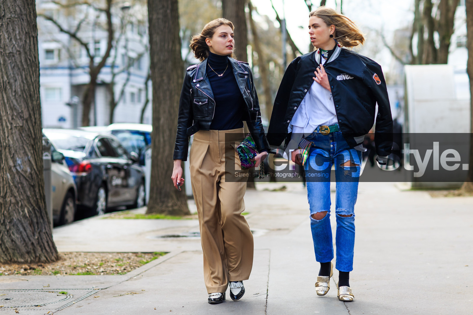 atmosphere details, AUTUMN WINTER 2016-2017, AW 16-17, bandana, beige pants, black and white shoes, black jacket, black perfecto, blue denim, bomber jacket, camel pants, denim pants, FALL WINTER 2016-2017, fashion week, frenchystyle, full length, FW, FW 16-17, glitter, golden shoes, graphic clutch, green bag, green belt, gucci, horizontal, jeans, jonathan paciullo, leather clutch, leather jacket, leather perfecto, leather shoes, mocassins, multicolor bag, over the shoulder, PARIS, PFW, printed jacket, ripped pants, shiny shoes, street style, striped clutch, trousers, varnished leather shoes, white shirt