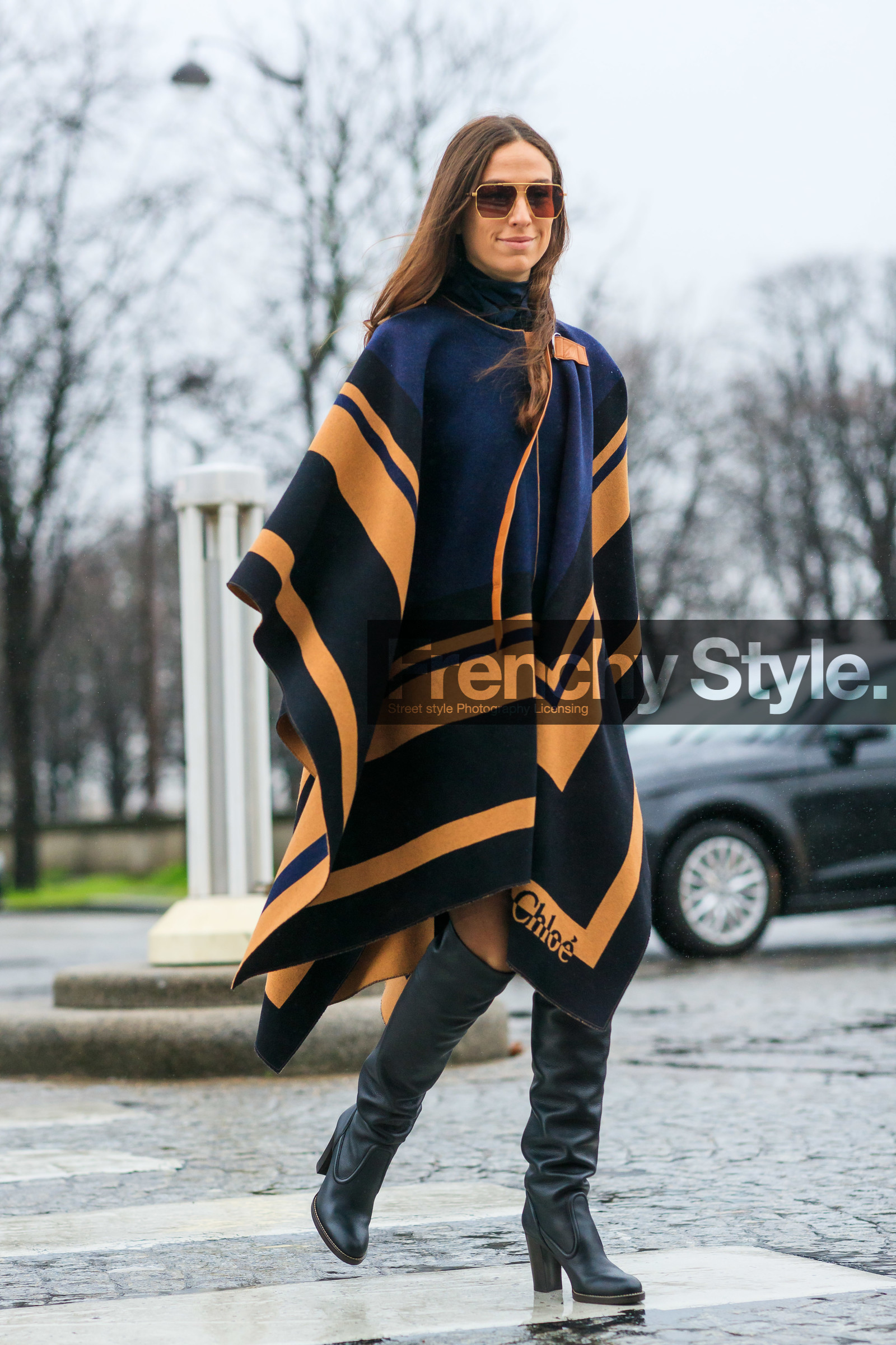 erika boldrin, black cape, navy blue cape, camel cape, striped cape, black leather boots, high boots, high heels boots, metalic frame sunglasses, aviator sunglasses, chloe jacket, chloe cape, fashion week, frenchystyle, FW, jonathan paciullo, street style, PFW, PARIS, AUTUMN WINTER 2020-2021, FALL WINTER 2020-2021, FW 20-21, vertical, full length
