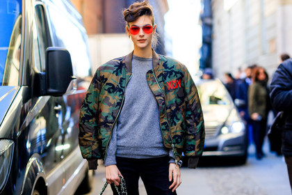 atmosphere details, AUTUMN WINTER 2017-2018, AW 17-18, black bag, black denim, bomber jacket, camo jacket, camouflage, chanel handbag, denim pants, detail, FALL WINTER 2017-2018, fashion week, frenchystyle, FW, FW 17-18, graphic jacket, green jacket, grey sweater, horizontal, jeans, jonathan paciullo, leather bag, MFW, MILAN, military jacket, model, over the shoulder, printed jacket, street style, sunglasses, trousers