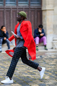 kaki hat, red coat, checked coat, grey t-shirt, black pants, checked pants, white leather sneakers, adidas sneakers, fashion week, frenchystyle, FW, jonathan paciullo, street style, PFW, PARIS, SPRING SUMMER 2020, SS 20, horizontal, full length