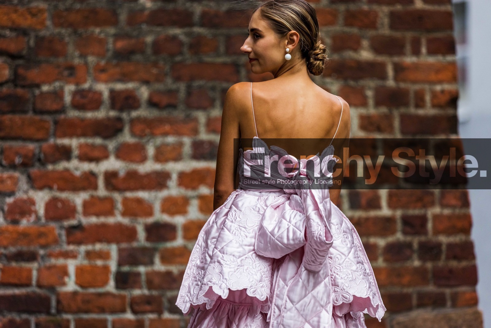 Jenny M Walton, light pink dress, pink dress, ruffle dress, sleeveless dress, embroidered dress, knot details, knoted dress, back details, quilted dress, fashion week, frenchystyle, FW, jonathan paciullo, street style, SPRING SUMMER 2022, SS 22, COPENHAGEN, CPHFW, atmosphere details, horizontal