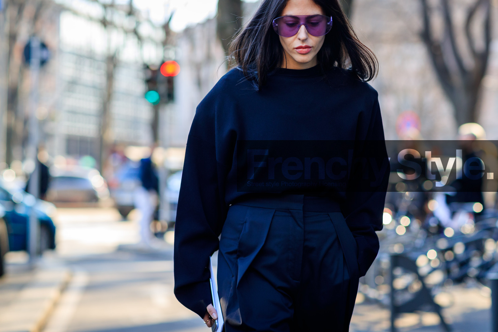 atmosphere details, AUTUMN WINTER 2017-2018, AW 17-18, black pants, black sweater, detail, FALL WINTER 2017-2018, fashion week, frenchystyle, FW, FW 17-18, gilda ambrosio, horizontal, jonathan paciullo, MFW, MILAN, street style, sunglasses, tone on tone, total look black, trousers