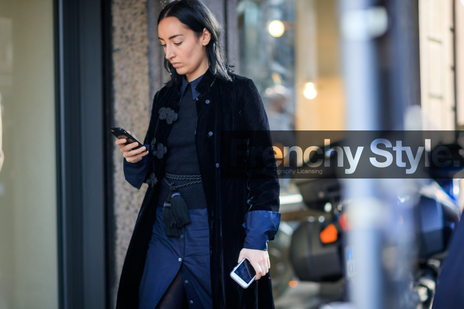 atmosphere details, AUTUMN WINTER 2017-2018, AW 17-18, black belt, black coat, black sweater, blue dress, detail, FALL WINTER 2017-2018, fashion week, frenchystyle, FW, FW 17-18, horizontal, iphone, jonathan paciullo, MFW, MILAN, pompons, shirt dress, street style, velvet