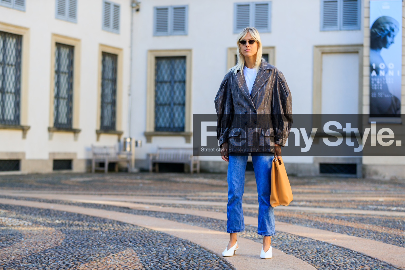 atmosphere details, blazer, blue denim, denim pants, fashion week, frenchystyle, full length, FW, graphic jacket, grey jacket, high heels, horizontal, jeans, jonathan paciullo, leather bag, leather shoes, linda tol, MFW, MILAN, printed jacket, SPRING SUMMER 2018, SS 18, street style, striped jacket, sunglasses, trousers, white shoes, white t shirt, yellow bag