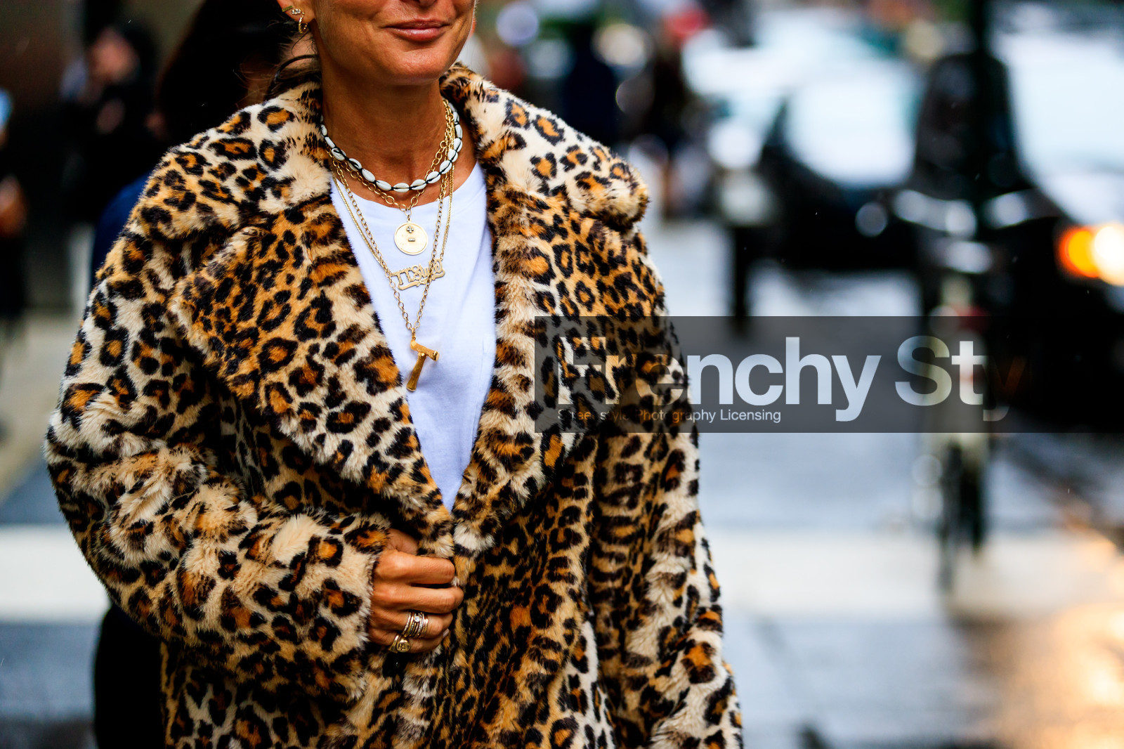animal print, Fur coat, graphic jacket, leopard, necklace, printed jacket, street style, jonathan paciullo, FW, frenchystyle, fashion week, NYFW, NEW YORK, SPRING SUMMER 2019, SS 19, atmosphere details, horizontal, detail