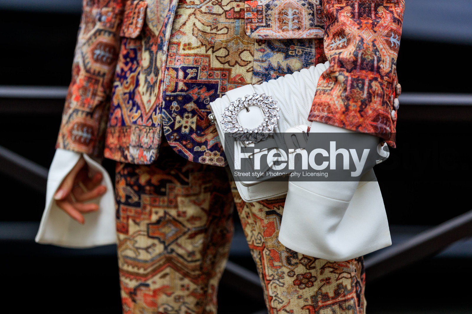blazer, graphic bag, graphic jacket, graphic pants, leather bag, miu miu, multicolor jacket, multicolor pants, printed bag, printed jacket, printed pants, trousers, white bag, white shirt, street style, jonathan paciullo, FW, frenchystyle, fashion week, PFW, PARIS, AUTUMN WINTER 2018-2019, FALL WINTER 2018-2019, FW 18-19, horizontal, atmosphere details, sarah ellen