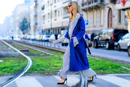 atmosphere details, AUTUMN WINTER 2017-2018, AW 17-18, blue denim, christina paik, denim coat, FALL WINTER 2017-2018, fashion week, frenchystyle, full length, FW, FW 17-18, geometric, graphic pants, graphic shirt, horizontal, jonathan paciullo, leather shoes, lisa aiken, MFW, MILAN, oversize, pajamas, printed pants, printed shirt, street style, striped pants, striped shirt, stripes, sunglasses, trousers, white pants, white shirt