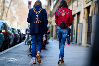 atmosphere details, AUTUMN WINTER 2017-2018, AW 17-18, back detail, black shoes, blazer, blue bandana, blue denim, carlotta oddi, chiara totire, denim pants, FALL WINTER 2017-2018, fashion week, frenchystyle, full length, FW, FW 17-18, graphic jacket, gucci, horizontal, jeans, jonathan paciullo, leather shoes, message, MFW, MILAN, mule, navy jacket, printed jacket, red jacket, red shoes, street style, trousers