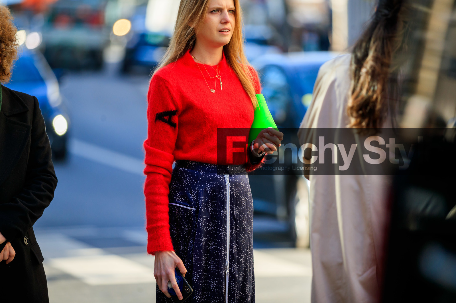 blue skirt, graphic skirt, green bag, leather bag, marine serre, neon, printed skirt, red sweater, fashion week, frenchystyle, FW, jonathan paciullo, street style, PFW, PARIS, AUTUMN WINTER 2019-2020, AW 19-20, FALL WINTER 2019-2020, FW 19-20, horizontal, atmosphere details, detail