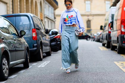 atmosphere details, AUTUMN WINTER 2016-2017, aviator sunglasses, AW 16-17, blue denim, chanel, denim pants, detail, FALL WINTER 2016-2017, fashion week, frenchystyle, FW, FW 16-17, grey sandals, gucci, HAUTE COUTURE, high heels, horizontal, jeans, jonathan paciullo, leather bag, leather shoes, MENSWEAR, mules, oversize, PARIS, PFW, pleats, printed top, silver bag, street style, sunglasses, thassia naves, trousers, white top, wide pants