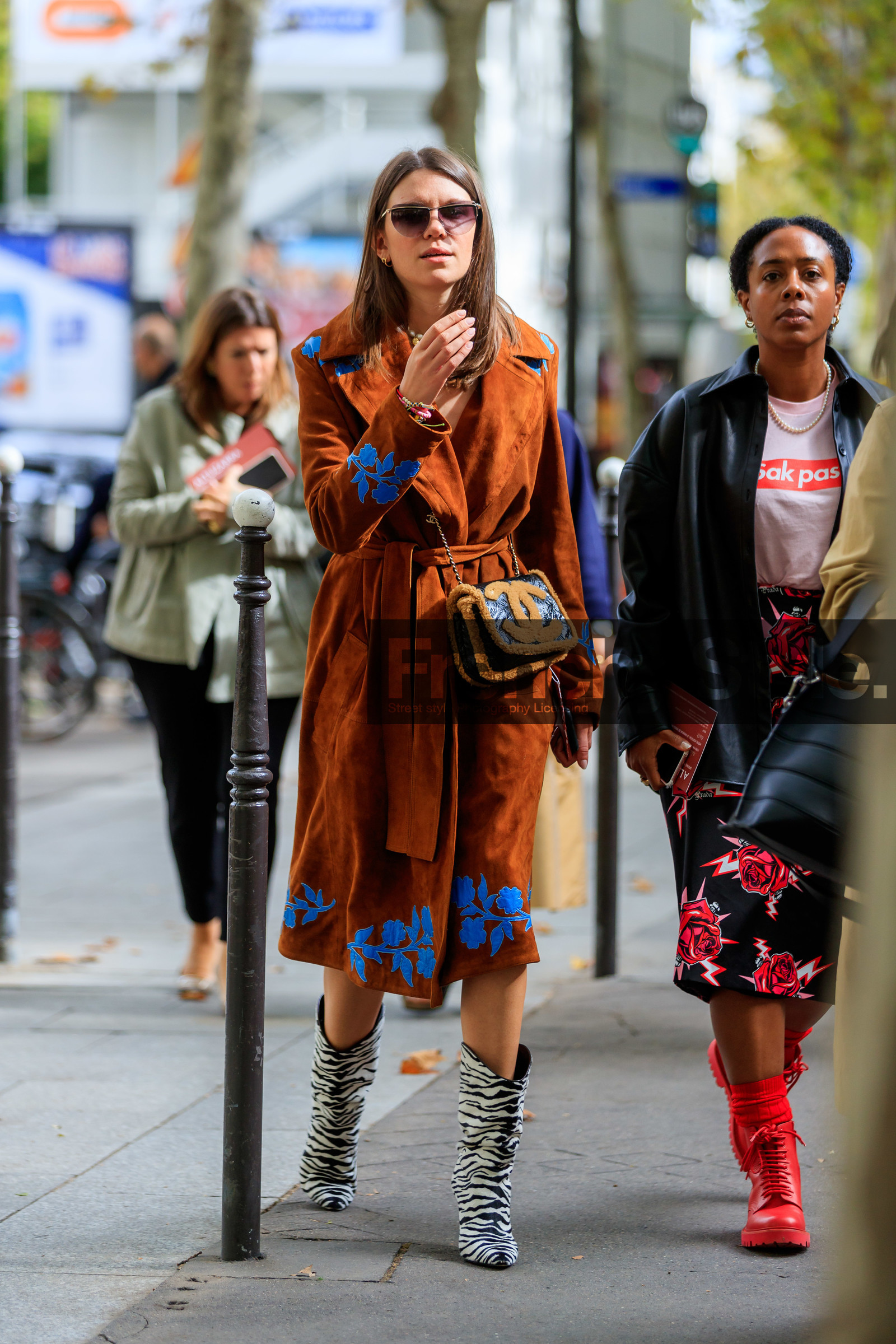 julia gall, brown suede coat, floral embroidered coat, belted coat, chanel bag, crossbody bag, fur bag, black polish bag, fur boots, animal skin boots, animal printed boots, white boots, black bag, fashion week, frenchystyle, FW, jonathan paciullo, street style, SPRING SUMMER 2020, SS 20, PFW, PARIS, vertical, full length