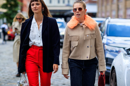atmosphere details, beige jacket, black and white bag, black jacket, blazer, blue denim, brie welch, chanel, denim pants, detail, fashion week, frenchystyle, fringes, fur collar, FW, horizontal, jeans, jonathan paciullo, leather bag, megan bowman grey, NEW YORK, NYFW, red bag, red pants, SPRING SUMMER 2018, SS 18, street style, sunglasses, velvet, white shirt