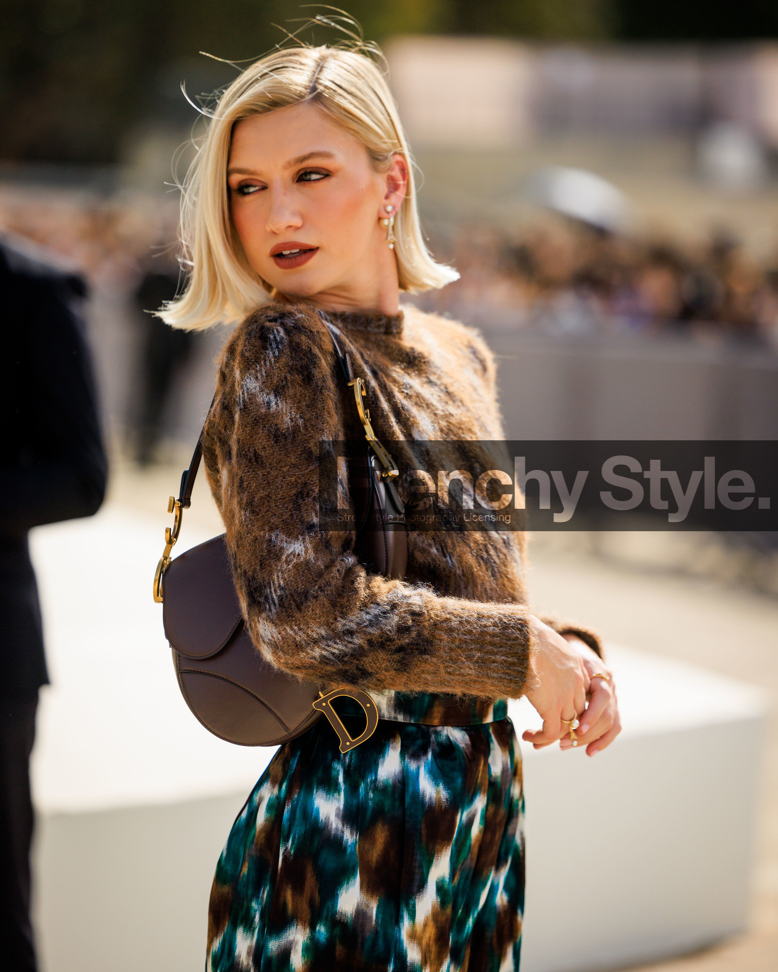 fashion week, frenchystyle, FW, jonathan paciullo, street style, PFW, PARIS, SPRING SUMMER 2024, SS 24, vertical, atmosphere details, detail