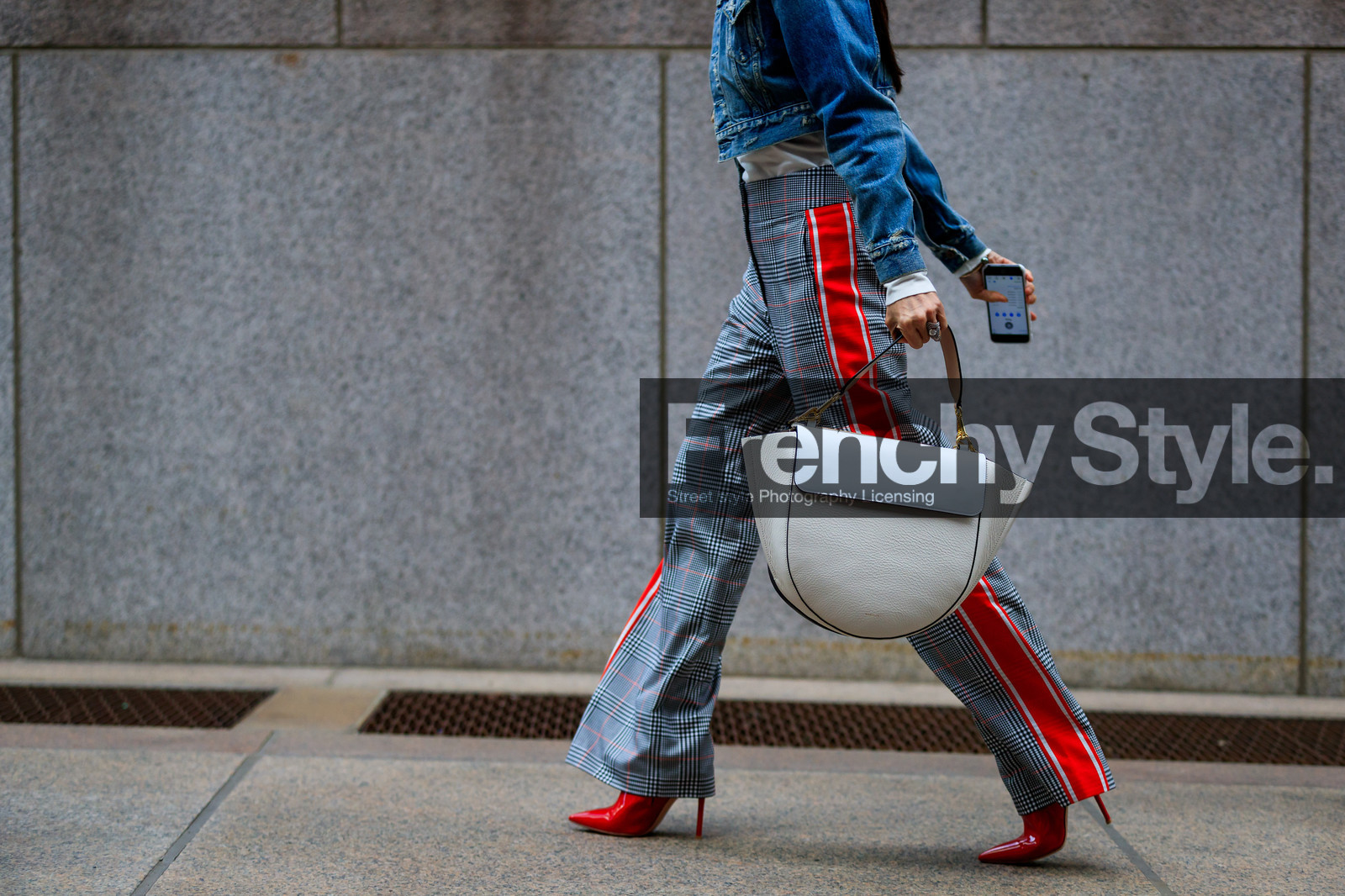 blue jacket, checked, denim jacket, graphic pants, grey pants, high heels, leather bag, leather shoes, plaid, printed pants, red shoes, striped pants, trousers, white bag, street style, jonathan paciullo, FW, frenchystyle, fashion week, NYFW, NEW YORK, AUTUMN WINTER 2018-2019, AW 18-19, FALL WINTER 2018-2019, FW 18-19, atmosphere details, horizontal, detail, elizabeth von der goltz