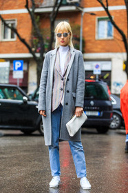 AUTUMN WINTER 2016-2017, AW 16-17, blue denim, denim pants, FALL WINTER 2016-2017, fashion week, frenchystyle, full length, FW, FW 16-17, grey coat, jeans, jonathan paciullo, leather clutch, leather sneakers, LFW, linda tol, LONDON, MENSWEAR, short hair, street style, sunglasses, trousers, vertical, white clutch, white sneakers