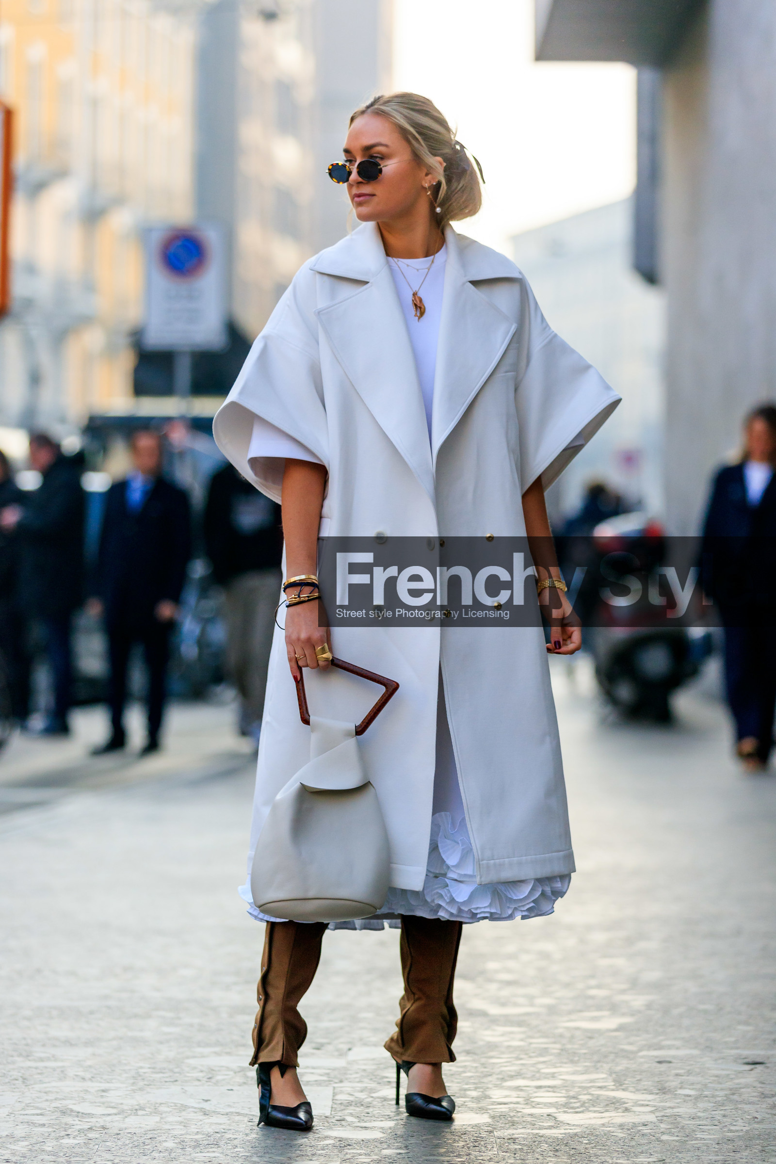 black shoes, brown pants, high heels, leather bag, leather shoes, necklace, nina suess, sunglasses, white bag, white coat, white dress, street style, jonathan paciullo, FW, frenchystyle, fashion week, MFW, MILAN, AUTUMN WINTER 2019-2020, AW 19-20, FALL WINTER 2019-2020, FW 19-20, vertical, full length