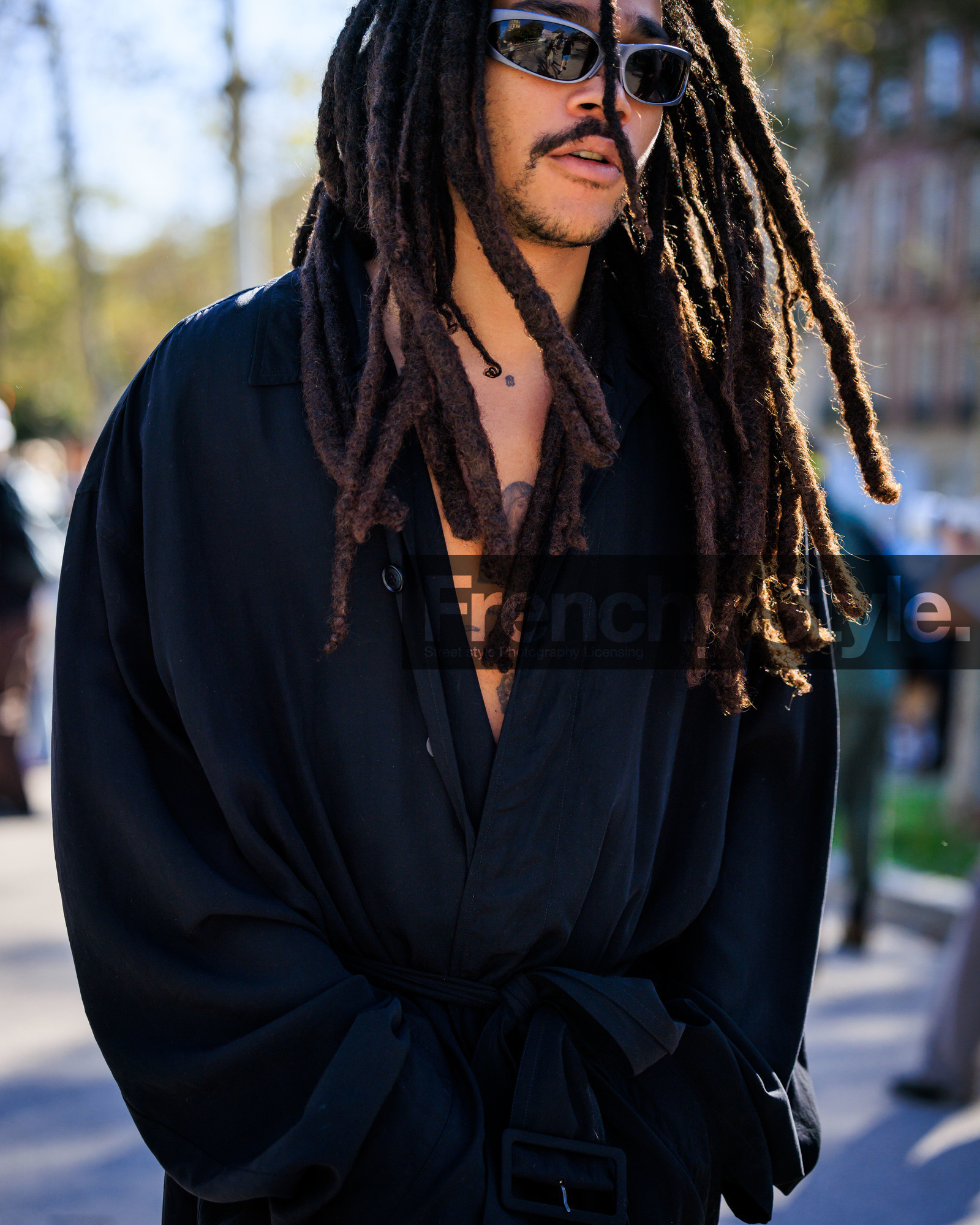 PARIS, PFW, fashion week, frenchystyle, FW, jonathan paciullo, street style, SPRING SUMMER 2024, SS 24, vertical, atmosphere details, detail
