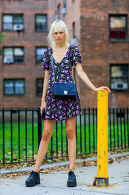 black bag, black shoes, christian dior, fashion week, floral, flowers, frenchystyle, full length, FW, graphic dress, jonathan paciullo, leather bag, leather shoes, marjan jonkman, model, NEW YORK, NYFW, printed dress, purple dress, SPRING SUMMER 2018, SS 18, street style, vertical