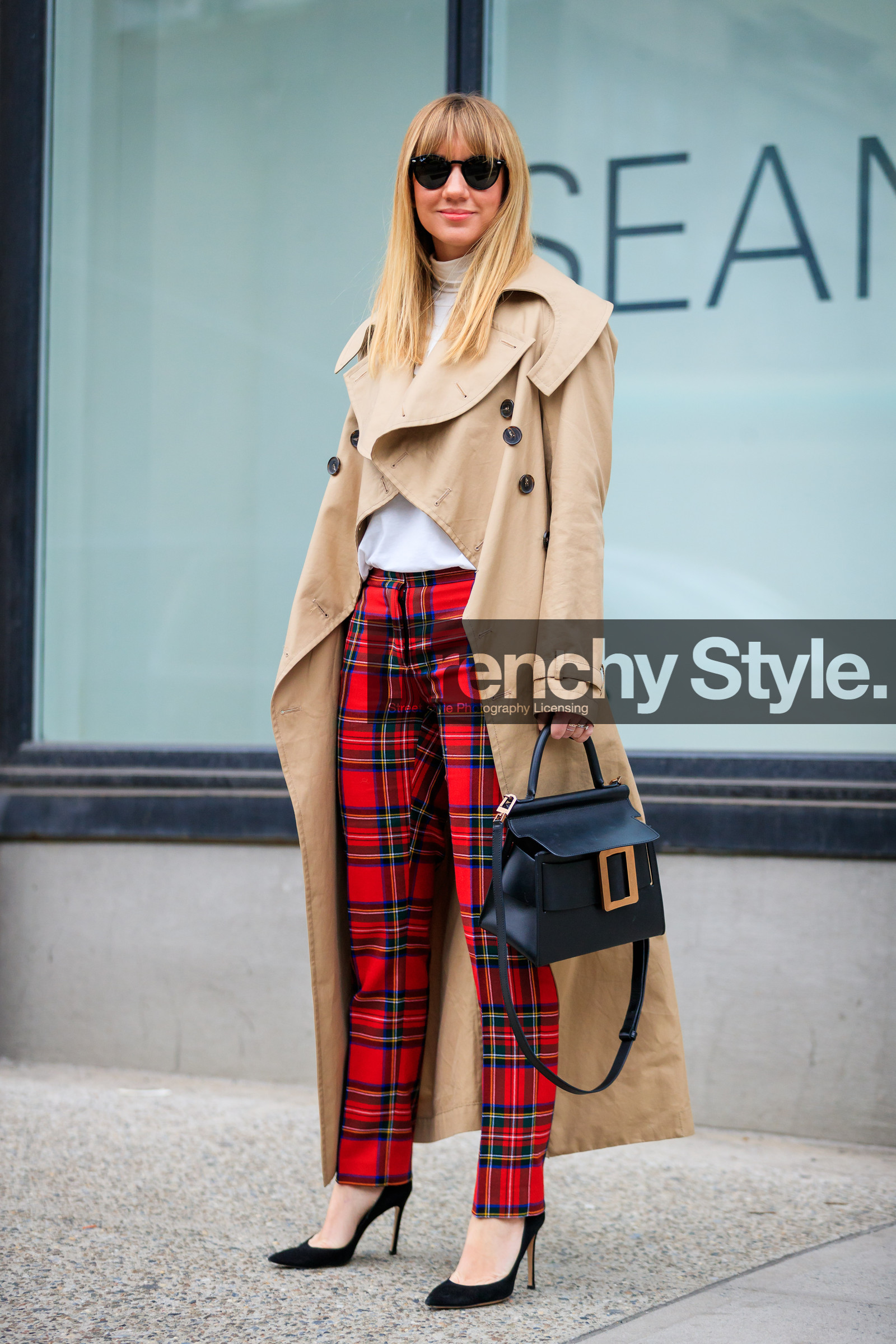beige coat, black bag, black shoes, checked, checked pants, graphic pants, high heels, leather bag, leather shoes, plaid, printed pants, red pants, sunglasses, tartan, trench coat, trousers, white sweater, street style, jonathan paciullo, FW, frenchystyle, fashion week, NYFW, NEW YORK, AUTUMN WINTER 2018-2019, AW 18-19, FALL WINTER 2018-2019, FW 18-19, vertical, full length, lisa aiken