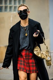 balenciaga bag, golden handbag, black coat, grey tshirt, plaid skirt, mini skirt, red skirt, black mask, multiple necklaces, fashion week, frenchystyle, FW, jonathan paciullo, street style, AUTUMN WINTER 2022-2023, FALL WINTER 2022_2023, FW 22-23, PFW, PARIS, vertical, detail