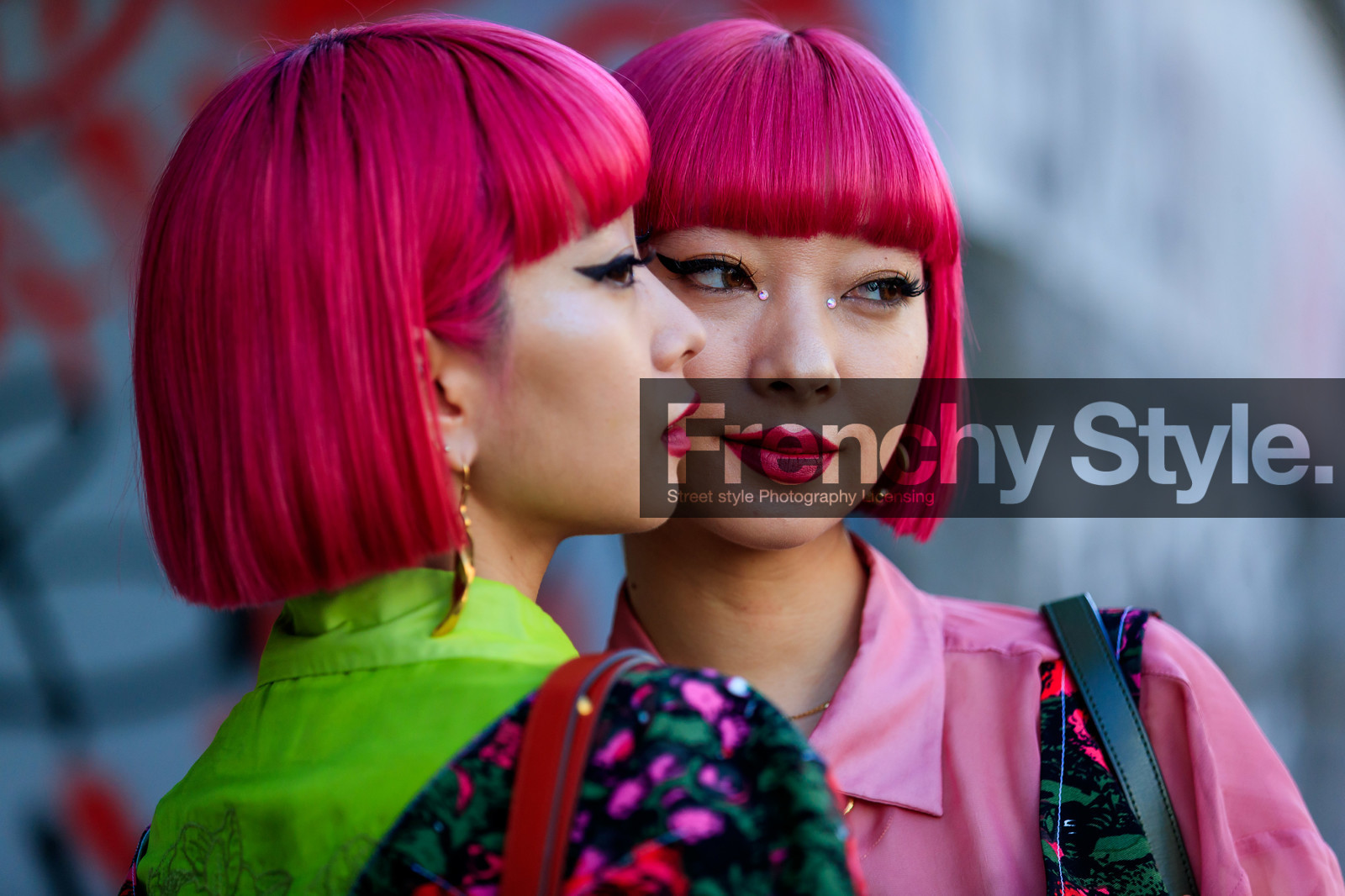 Ami and Aya Suzuki, pink hair, dyed hair, pink dress, floral printed dress, neon green dress, close up detail, make up, make up details, strassed make up, black eyeliner, marni dress, marni shirt, marni look, fashion week, frenchystyle, FW, jonathan paciullo, street style, MFW, MILAN, AUTUMN WINTER 2020-2021, FALL WINTER 2020-2021, FW 20-21, horizontal, atmosphere details, detail