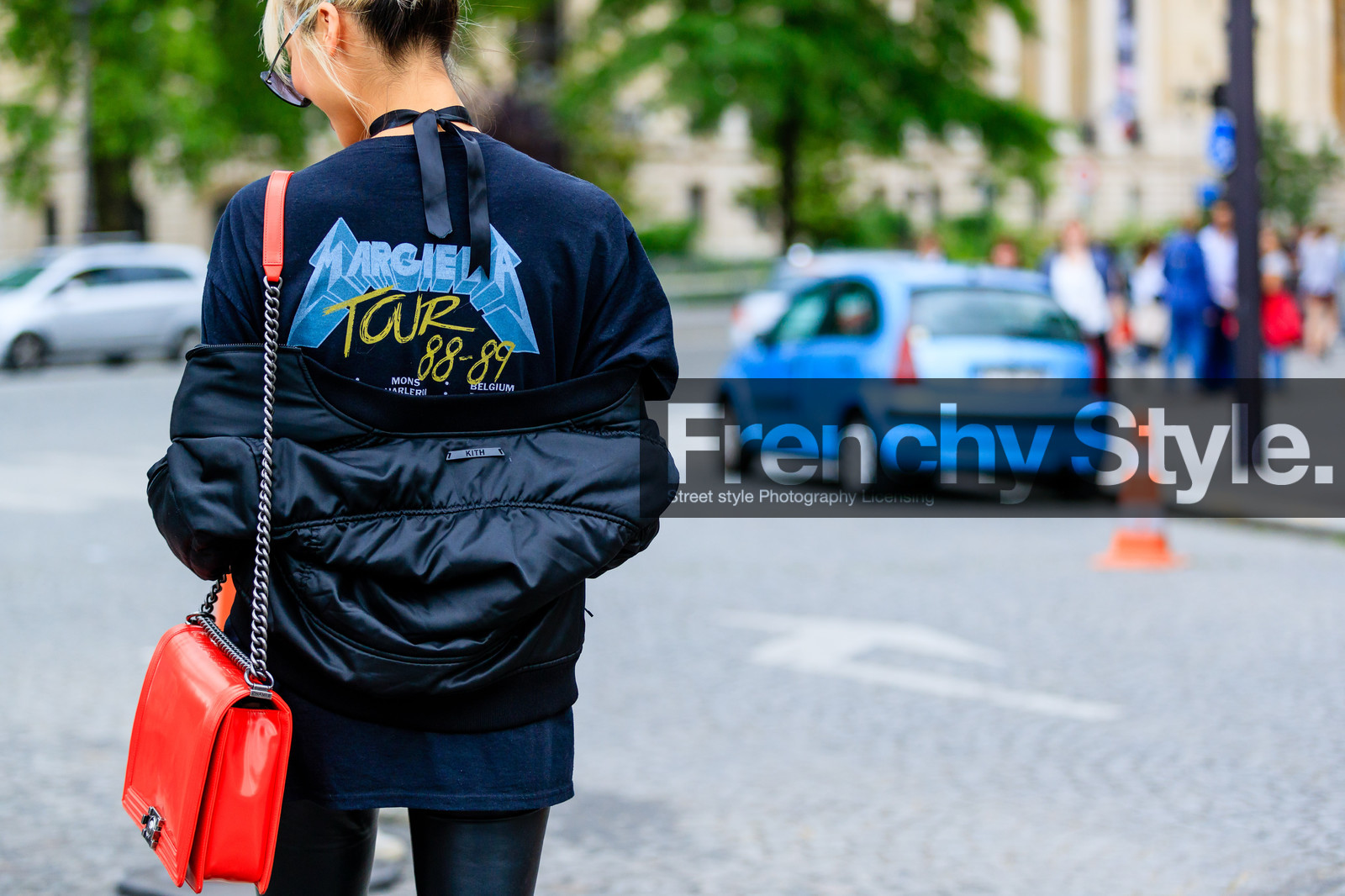 atmosphere details, AUTUMN WINTER 2016-2017, AW 16-17, back detail, black jacket, black leggings, black pants, black t shirt, bomber jacket, boy bag, chanel, choker, detail, FALL WINTER 2016-2017, fashion week, frenchystyle, FW, FW 16-17, HAUTE COUTURE, horizontal, jonathan paciullo, kith, leather bag, leather pants, maison martin margiela, MENSWEAR, model, necklace, PARIS, PFW, printed t shirt, red bag, soo joo park, street style, trousers