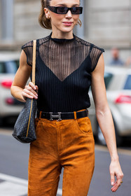 bag, belt, black belt, brown bag, camel pants, hermes belt, leather bag, Mary Leest, plateform, print, printed bag, square sunglasses, suede pants, sunglasses, top, transparent, fashion week, frenchystyle, FW, jonathan paciullo, street style, SPRING SUMMER 2022, SS 22, MFW, MILAN, vertical, atmosphere details